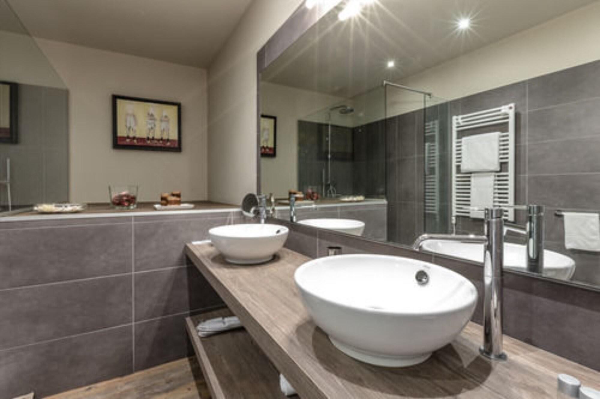 Apartahotel De Angeli 4*