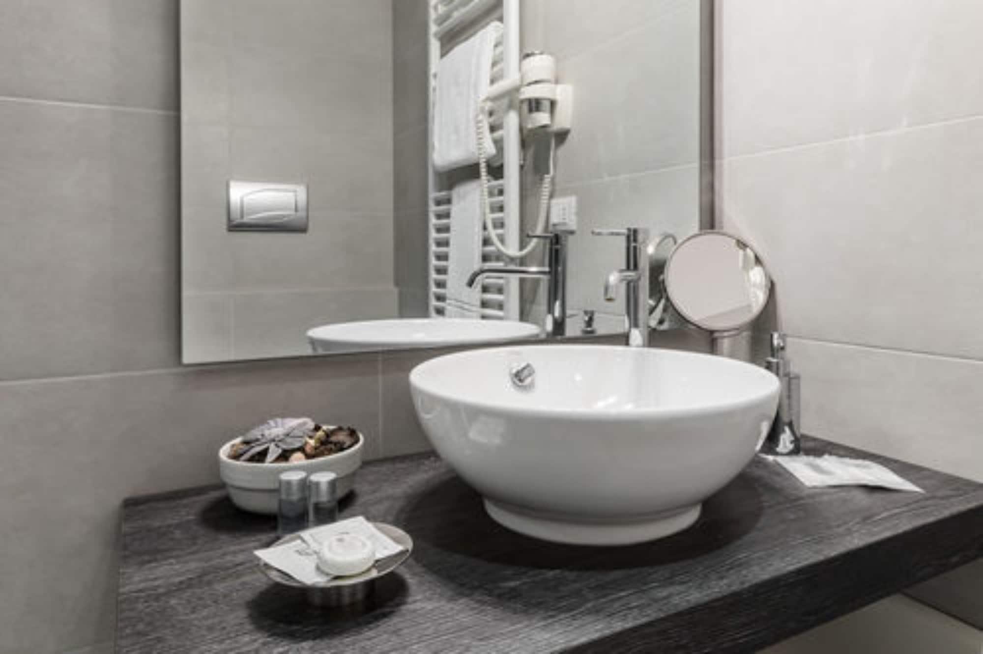 De Angeli Apartahotel 4*